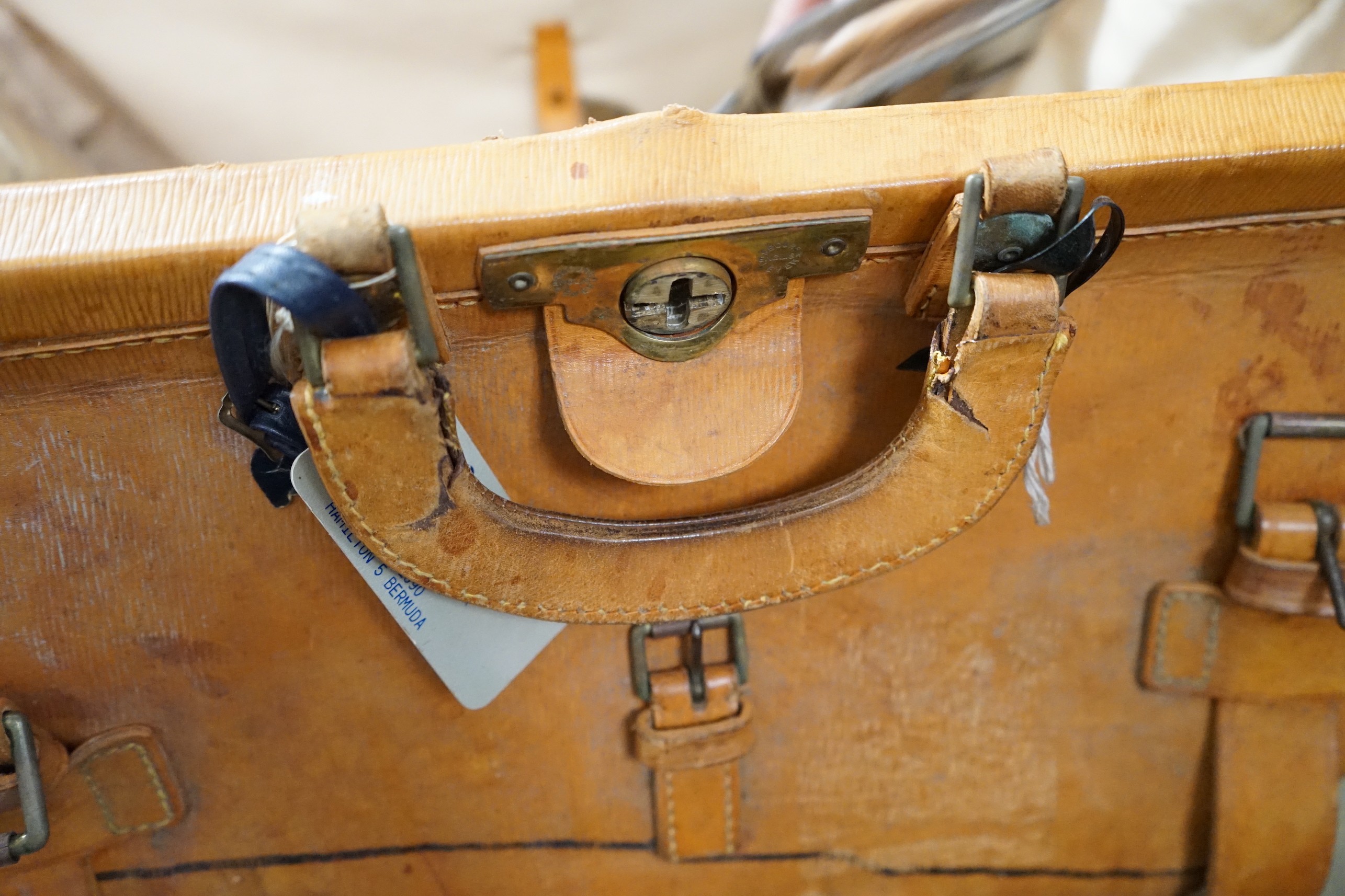 A large vintage tan leather Gladstone bag with Harrod's retail label, width 68cm, height 30cm